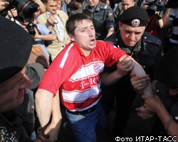 В Петербурге и Москве задержаны десятки "несогласных"