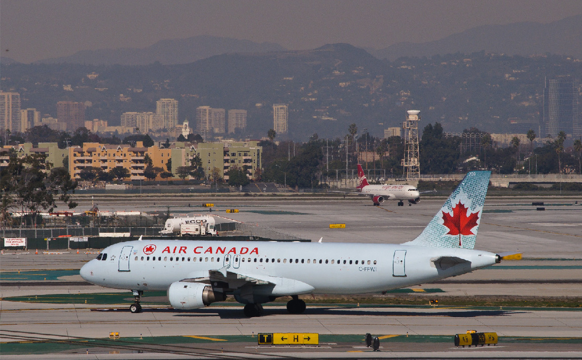 Airbus A320, принадлежащий компании Gecas. В рамках лизингового соглашения самолетом пользуется авиакомпания Air Canada
