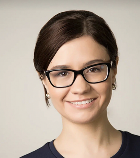 Александра Меньшикова