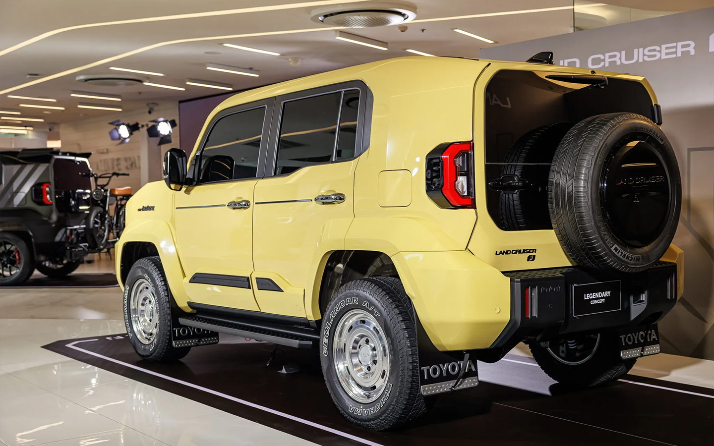 Toyota Land Cruiser FJ Legendary concept