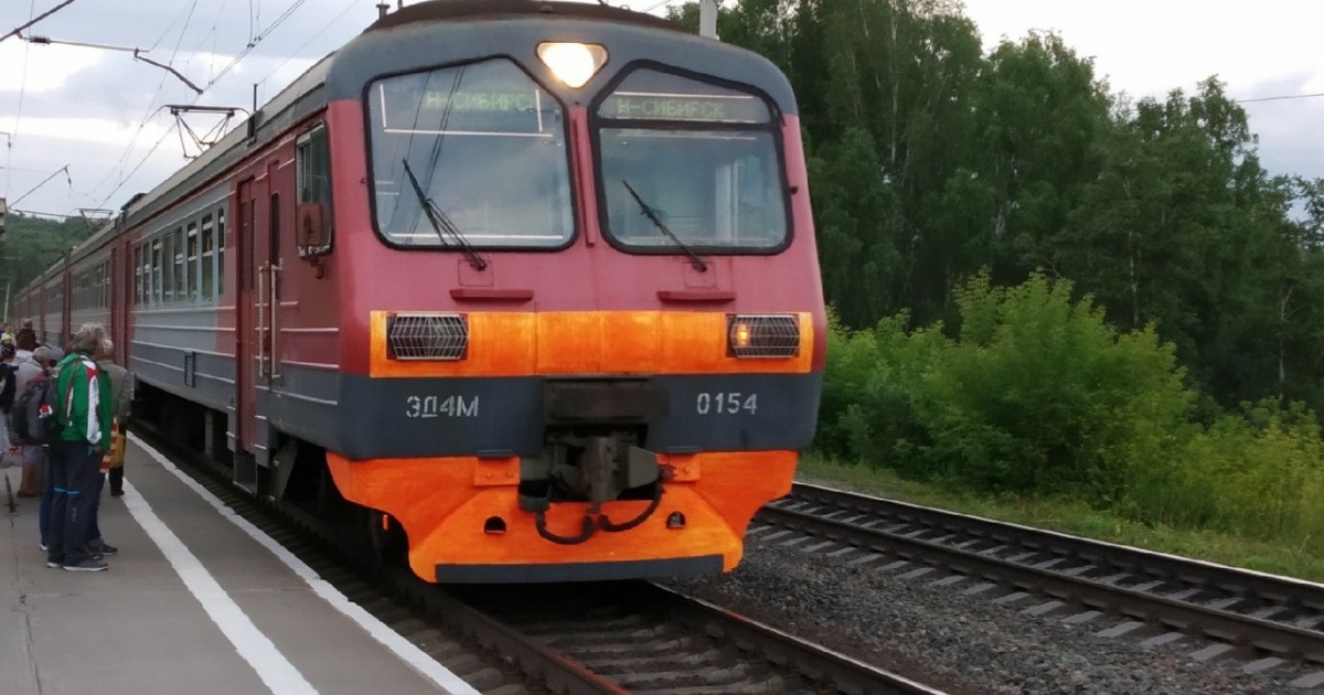 Маслянино новосибирская область на карте. Расписание движения электропоездов. Электричка тальменка барнаул. Синий поезд. Городская электричка новосибирск перспективы.