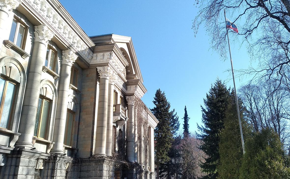 Вид на здание посольства России в Финляндии