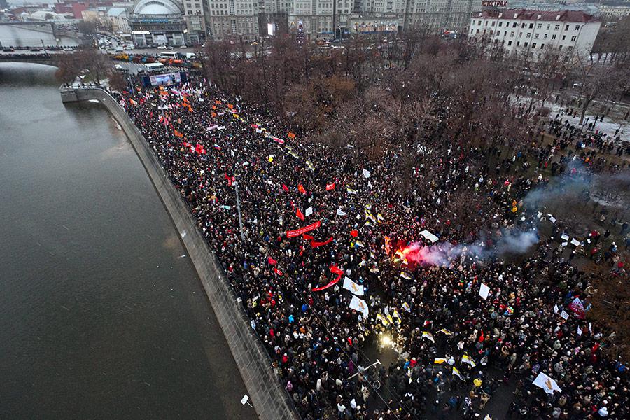 Митинг на Болотной площади (вид с вертолета), 2011 год