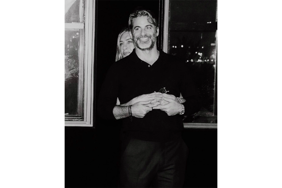 Дженнифер Энистон и Джим Кертис