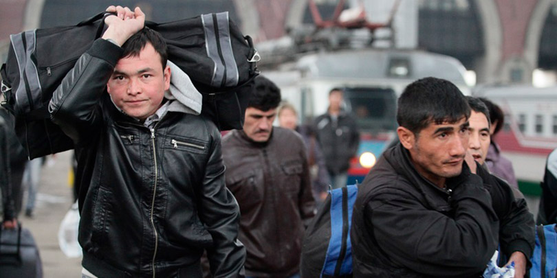 Гражданам Узбекистана позволили выезжать за границу без спецразрешений