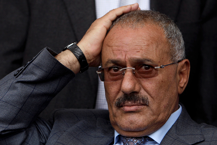 Антиправительственные выступления с требованием отставки президента Йемена Али Абдаллы Салеха, правившего страной 34 года, начались в феврале 2011 года. В июне 2011 года он получил ранения в результате обстрела мечети, где был на молитве. Для лечения он улетел в Саудовскую Аравию, где в обмен на предоставление иммунитета отрекся от власти
