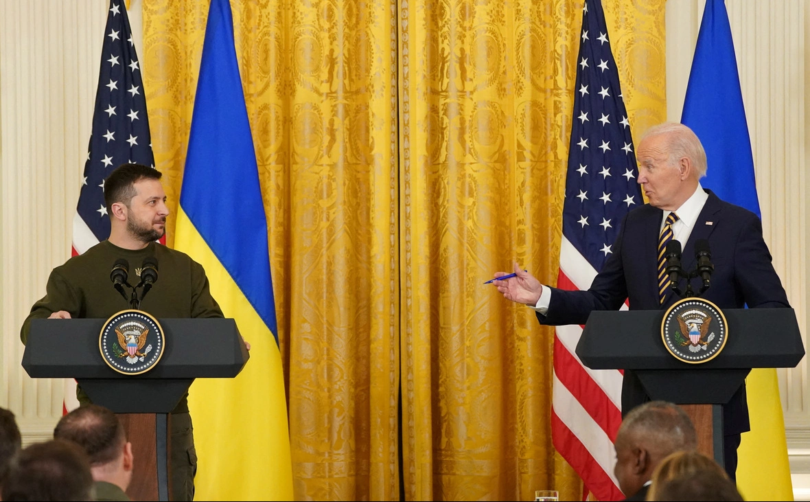 Kevin Lamarque / Reuters