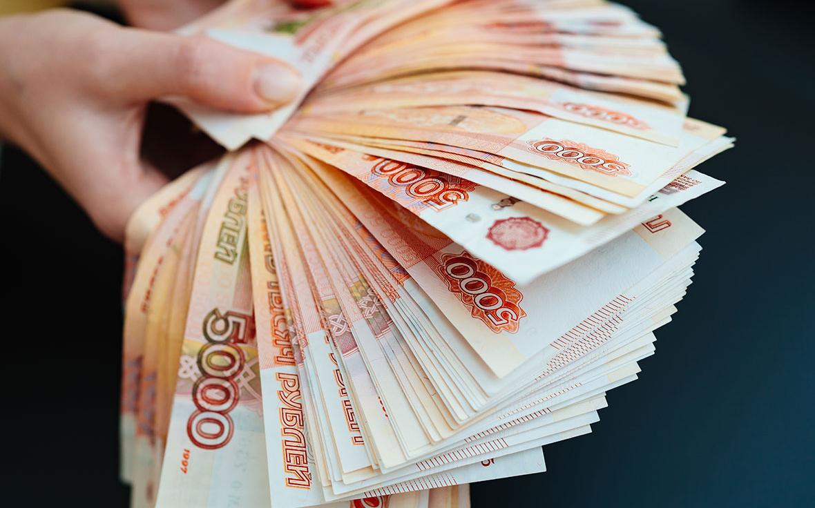 Больше половины россиян не получают одолженные деньги обратно