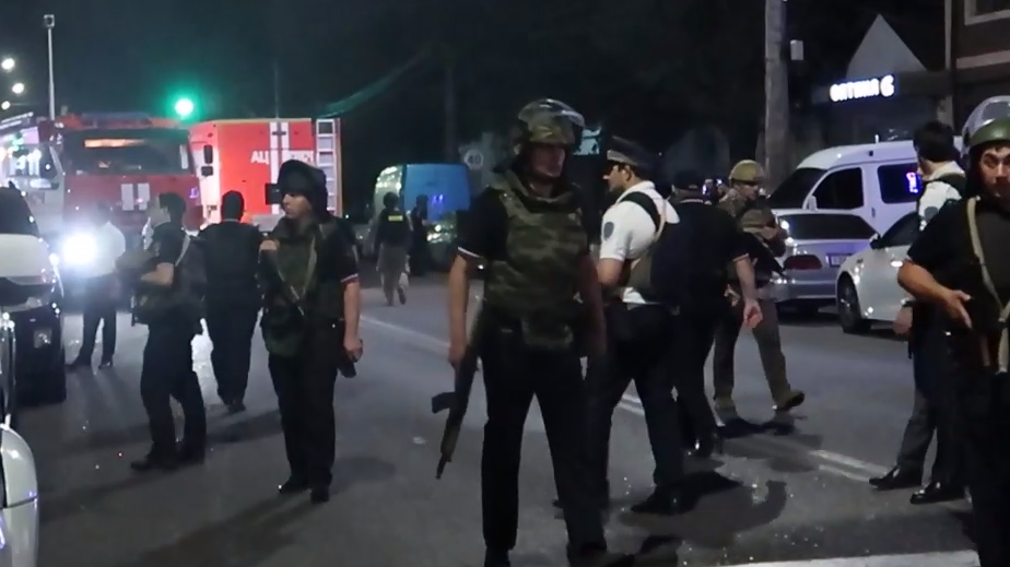 Более 15 сотрудников полиции погибли в ходе боестолкновений с террористами в Дагестане