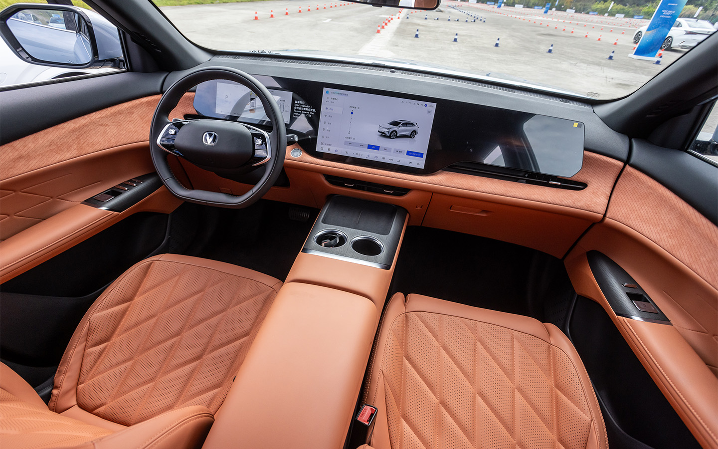 
            Четвертый пошел. Тест кроссовера Changan CS75 Plus нового поколения
        