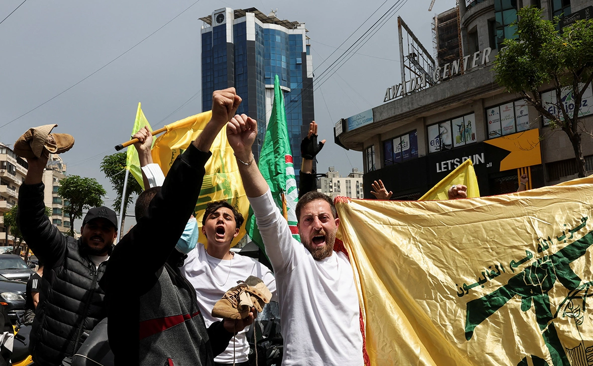 Mohamed Azakir / Reuters