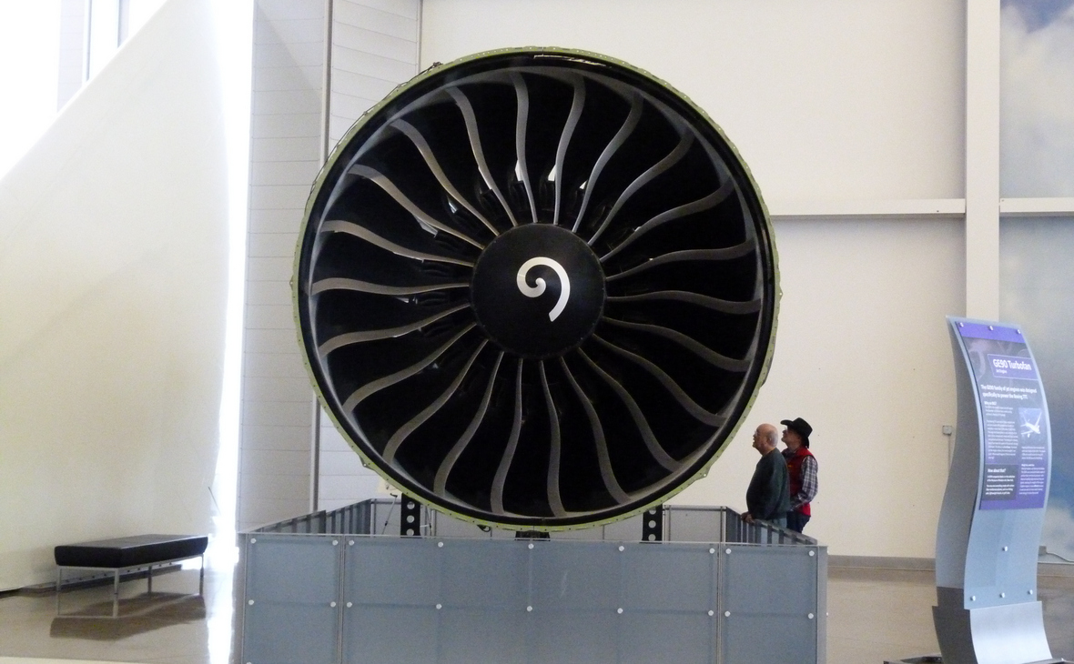 Tурбовинтовой авиационный двигатель, изготовленный компанией General Electric