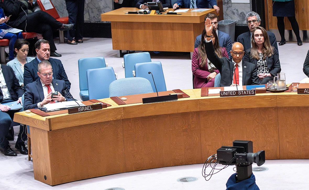 Eduardo Munoz / Reuters