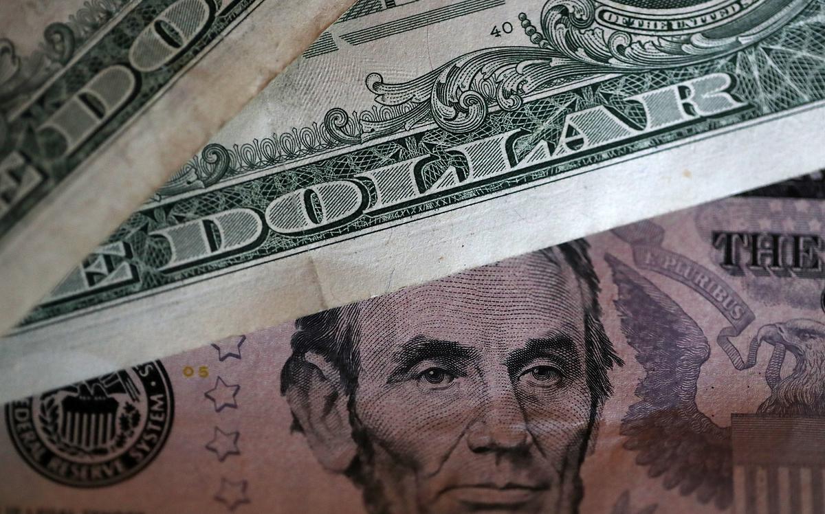 FT рассказала, как доллар пережил «шок Трампа»