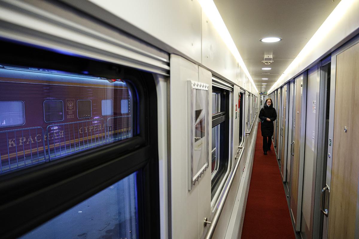 Презентация фирменного поезда «Красная стрела» в Санкт-Петербурге