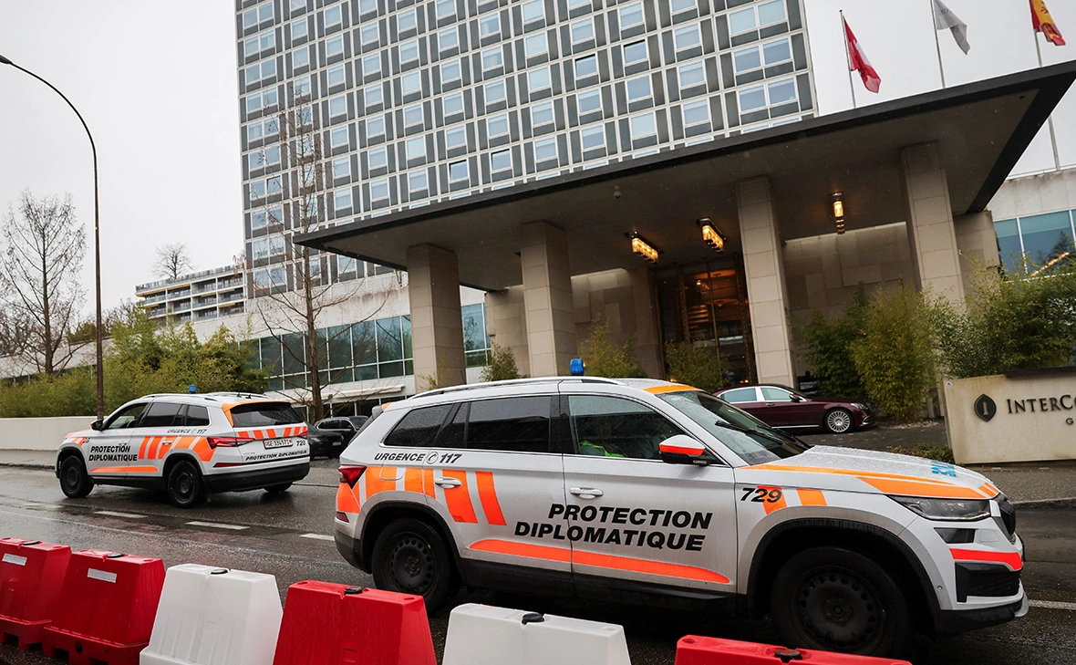 Pierre Albouy / Reuters