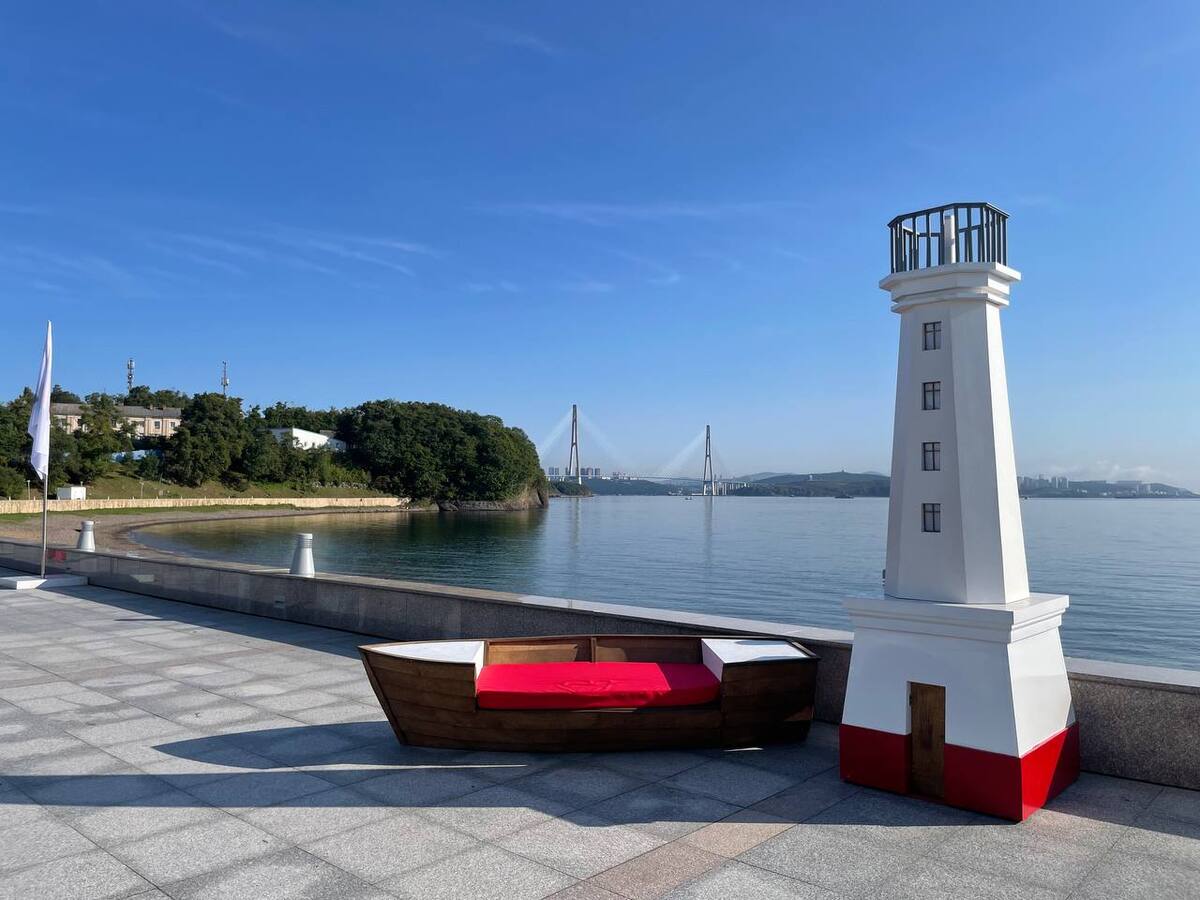 Фотозона на набережной