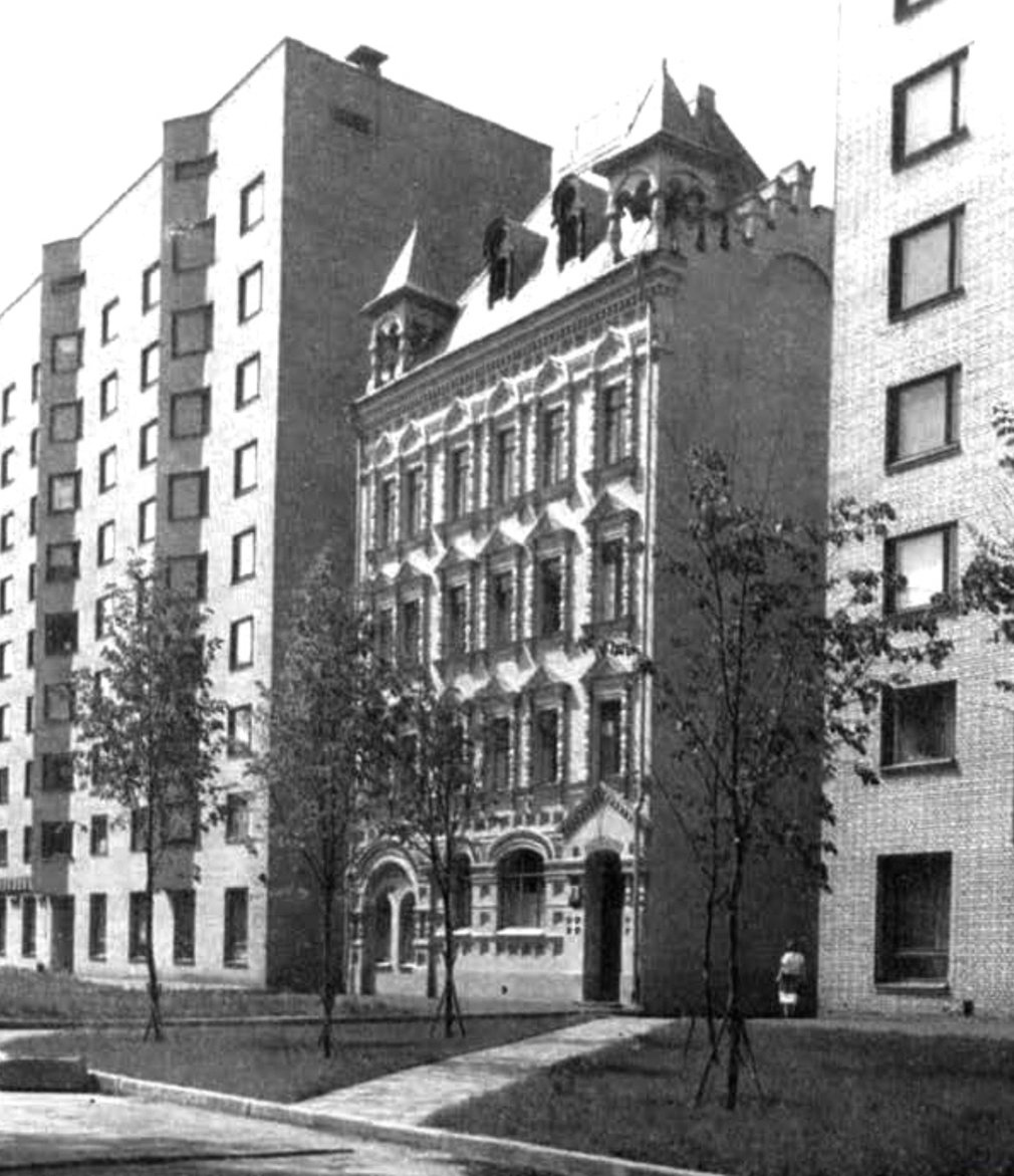 Вид здания в середине XX века