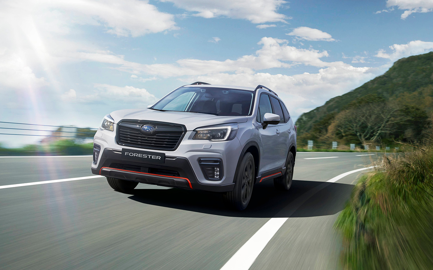 Subaru назвал российские цены на спортивный Forester