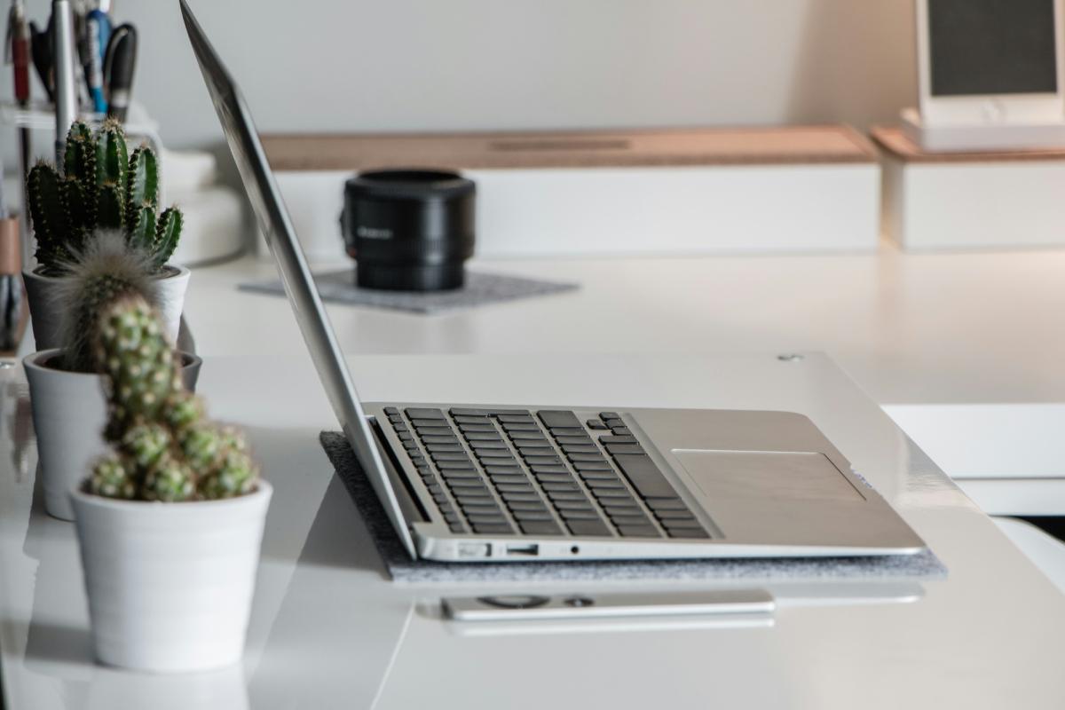 Laurent Peignault / Unsplash