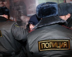 В Ленобласти возбудили дело против майора полиции, устроившего школьнику "допрос с пристрастием" 