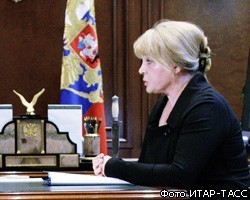 Д.Медведев отверг версию о политической подоплеке отставки Э.Памфиловой