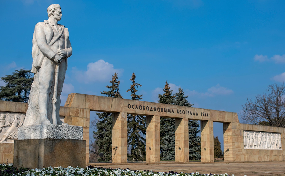 Bobica10 / Shutterstock