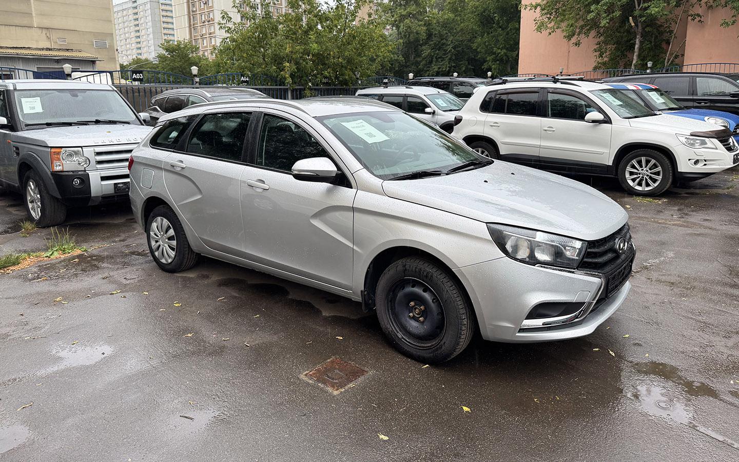Ржавчина и чек: как мы покупали Lada Vesta с пробегом за 200 тыс.