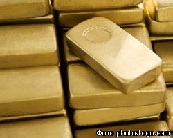 Золото на COMEX в первый раз за пять сессий подешевело