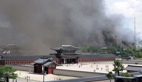 На стройплощадке сеульского музея вспыхнул пожар: 4 погибших