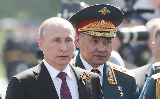 Президент России Владимир Путин и&nbsp;министр обороны РФ Сергей Шойгу


