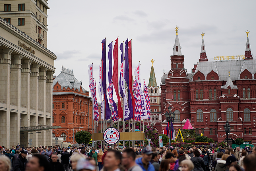 В городе установили&nbsp;более 4,3 тыс. флагов и декоративных конструкций