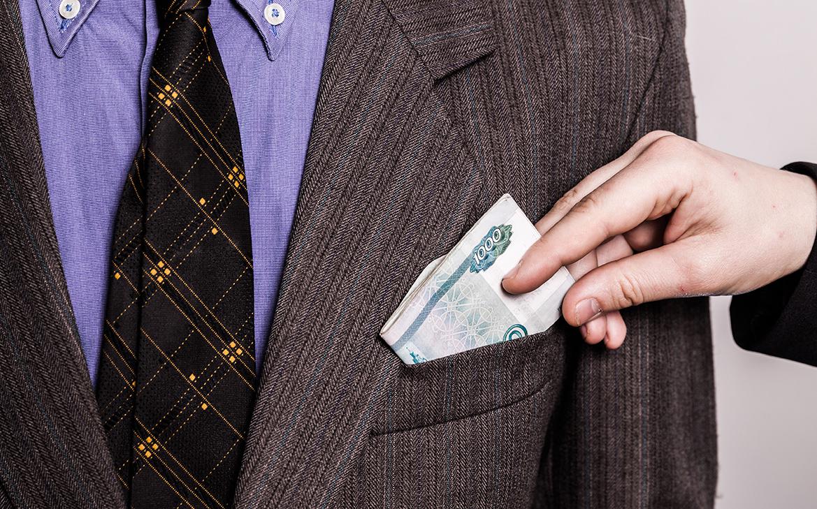 Нижегородских чиновников наградят за сообщения о попытке дать взятку