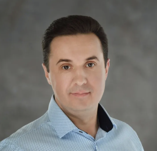 Дмитрий Ефремов