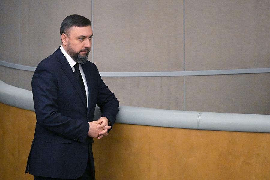 Шамсаил Саралиев на пленарном заседании Государственной думы России, Москва, 2023 год