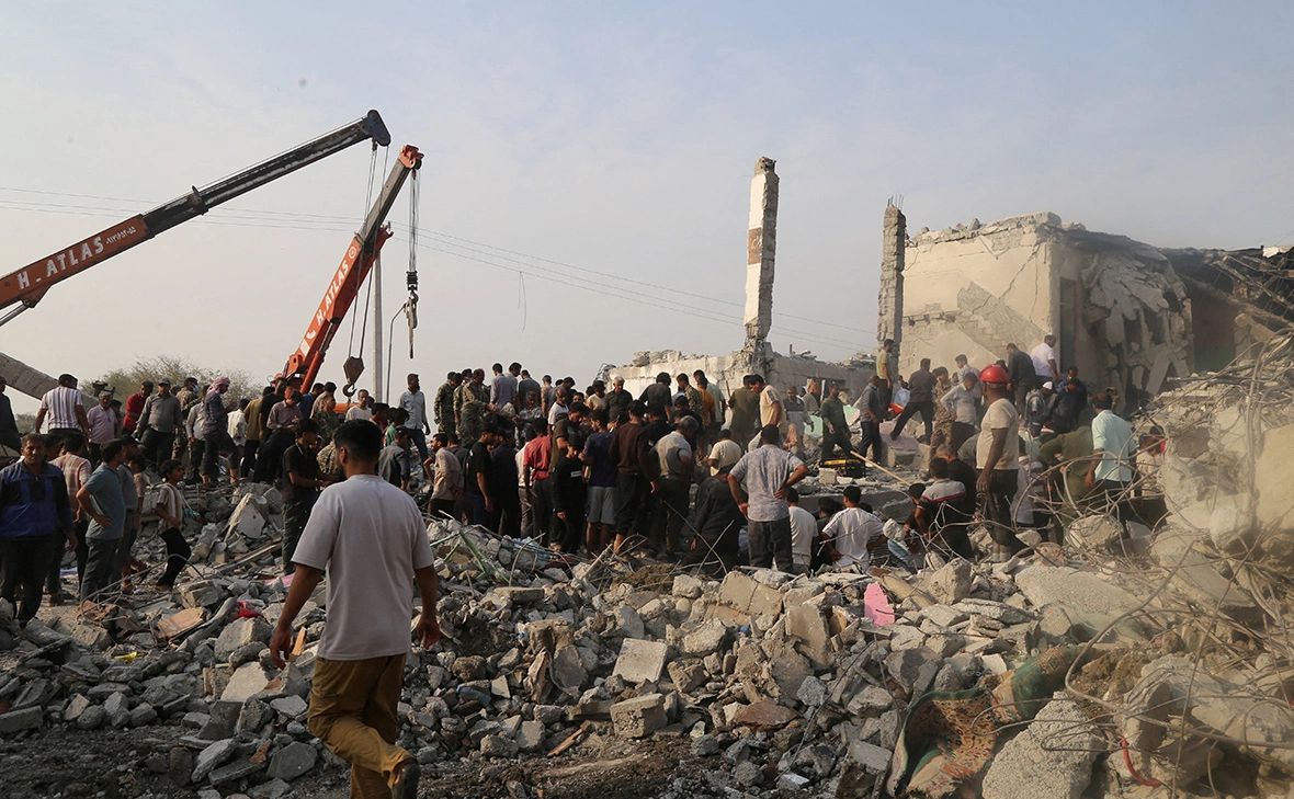 Abbas Zakeri / Mehr News / WANA / Reuters