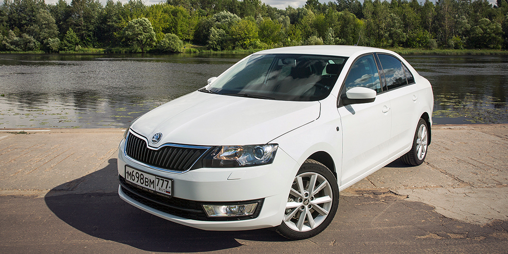 Skoda Rapid (25 931)

Бестселлер чешской марки продается хуже многих одноклассников, но по сравнению с 2015-м Rapid стал даже популярнее. Он почти дотянул до отметки в 26&nbsp;тыс. машин, но по-прежнему много уступает соплатформенному Polo.
