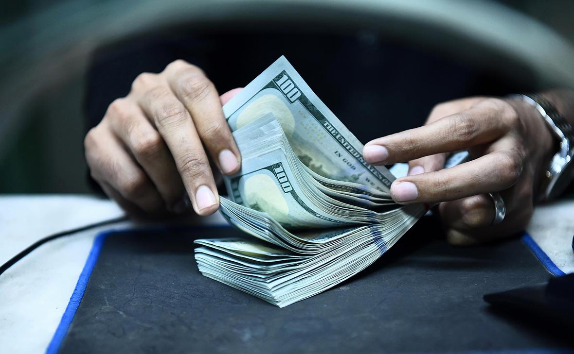 Эксперты назвали самой большой угрозой для доллара экономику США
