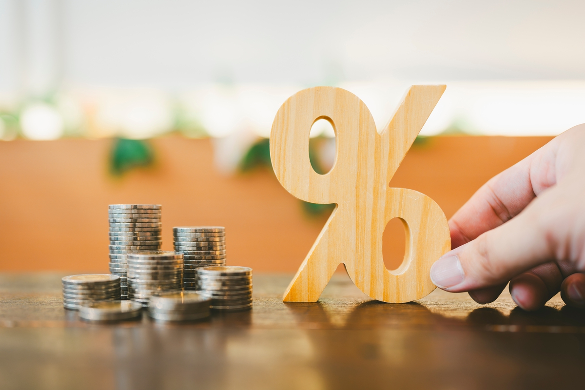 &laquo;РБК Инвестиции&raquo; изучили предложения банков по вкладам с привязкой к ключевой ставке и отобрали пять предложений среди крупных банков