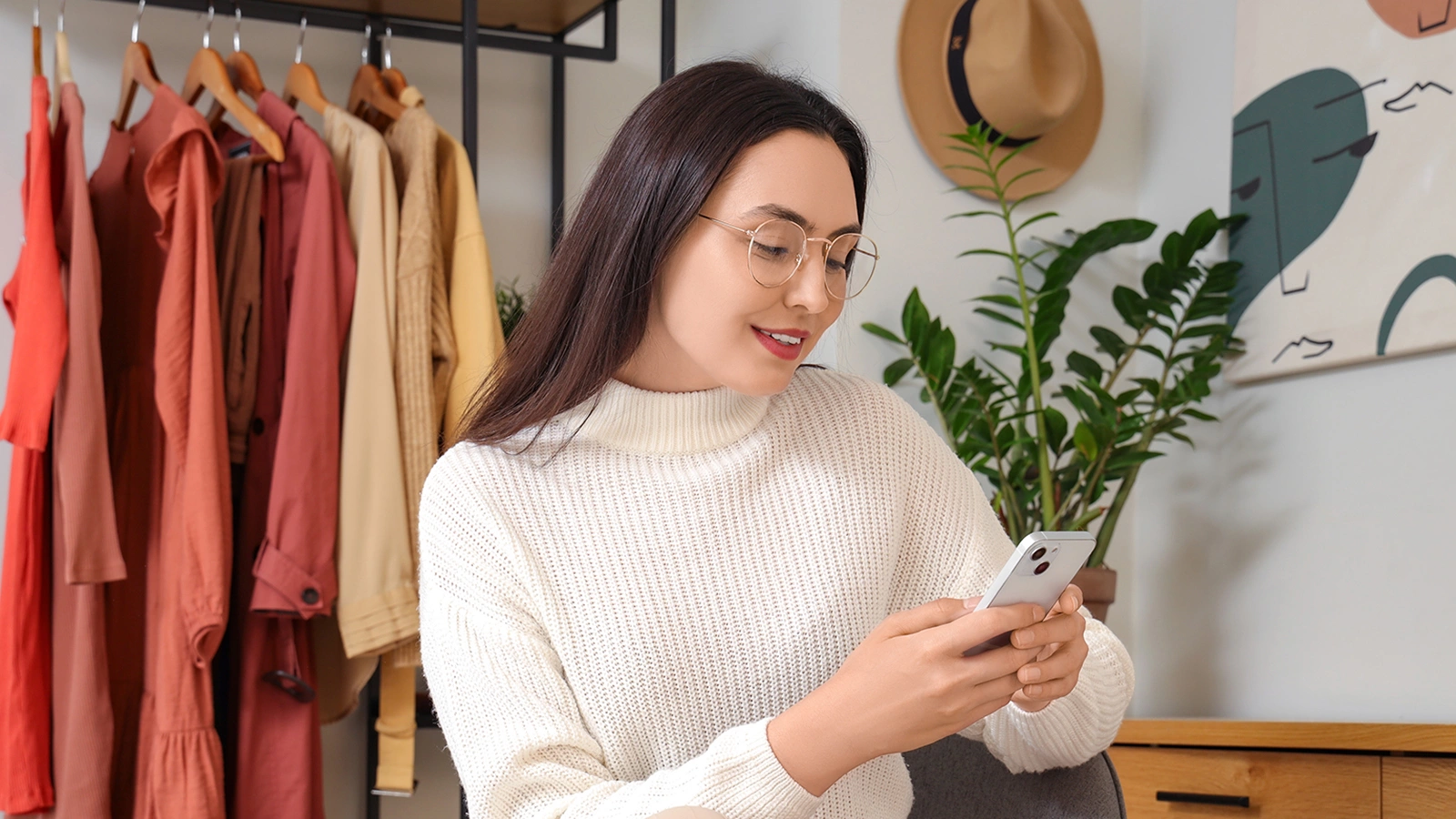 У Ozon опция отмены бывает доступна до момента доставки в ПВЗ, даже если уже прошла оплата