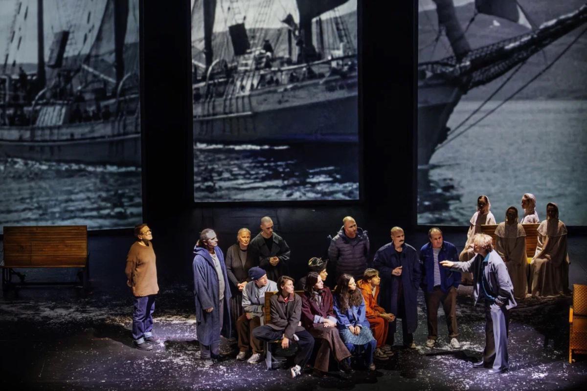 Премьера спектакля «Утренний предшественник» Романа Михайлова на сцене БДТ имени Товстоногова