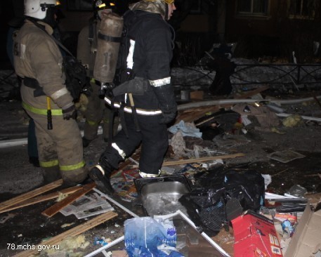 СК переквалифицировал дело по факту взрыва в жилом доме Петербурга