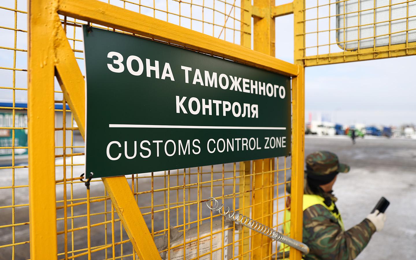 Вот у кого на таможне будут конфисковывать машины. Все о новых правилах