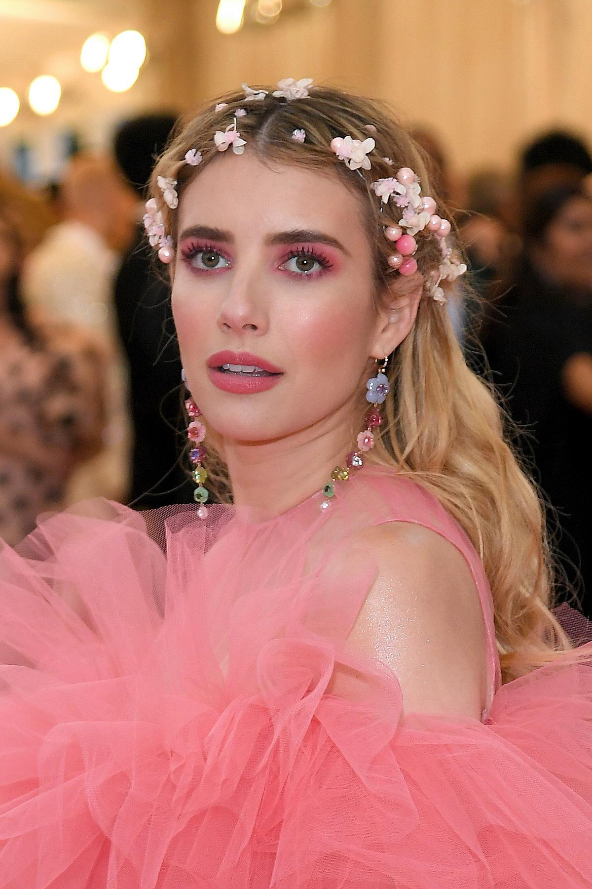 Эмма Робертс