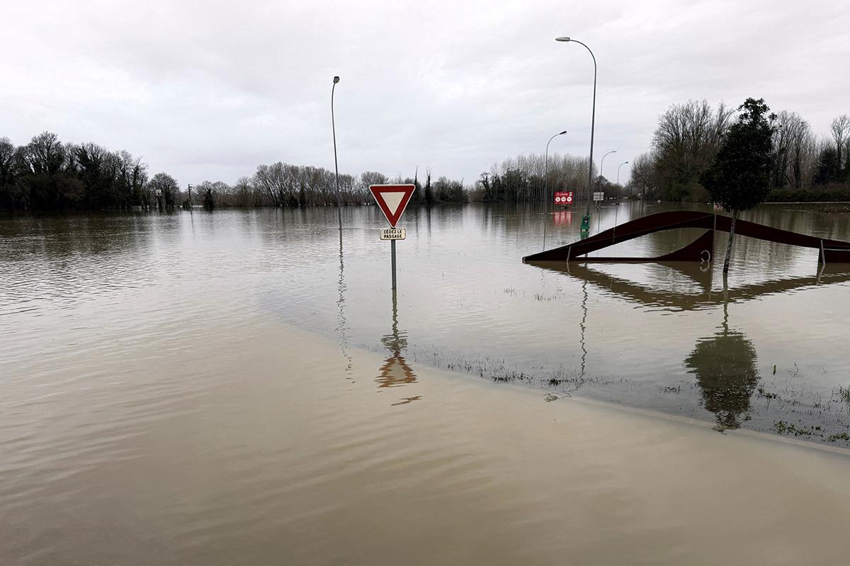 Последствия разлива реки Гаронна в Кадийак-сюр-Гаронне, 17 февраля 2026