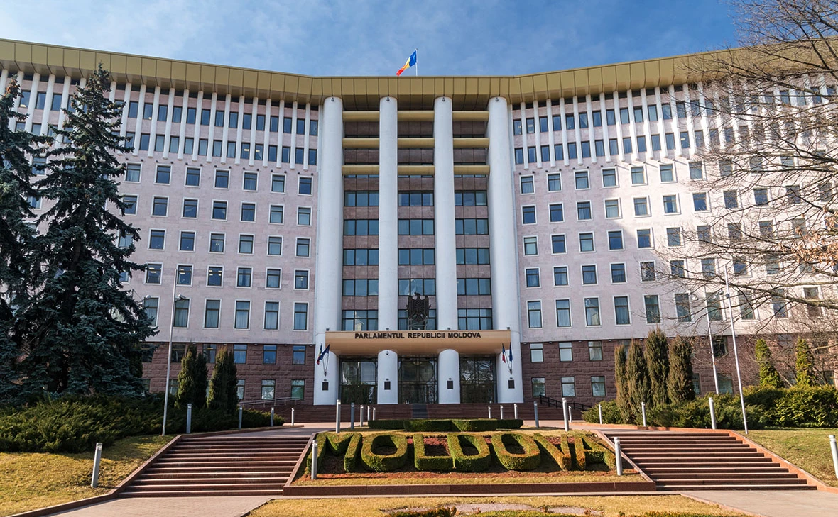 Robson90 / Shutterstock