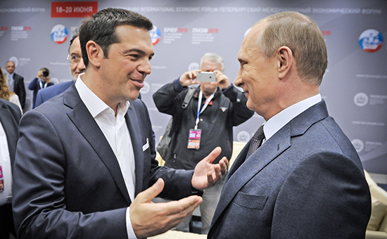 Премьер-министр Греции Алексис Ципрас и президент России Владимир Путин (слева направо). Архивное фото