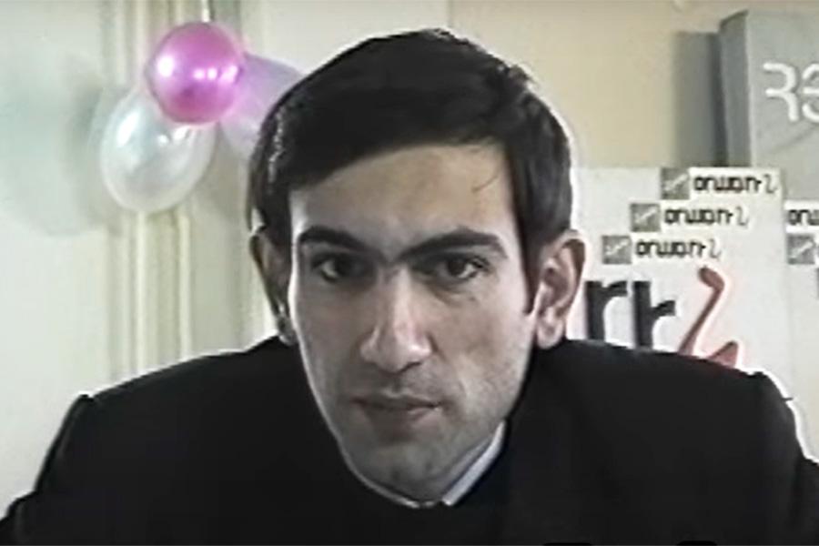 Журналист Никол Пашинян в 1999 году