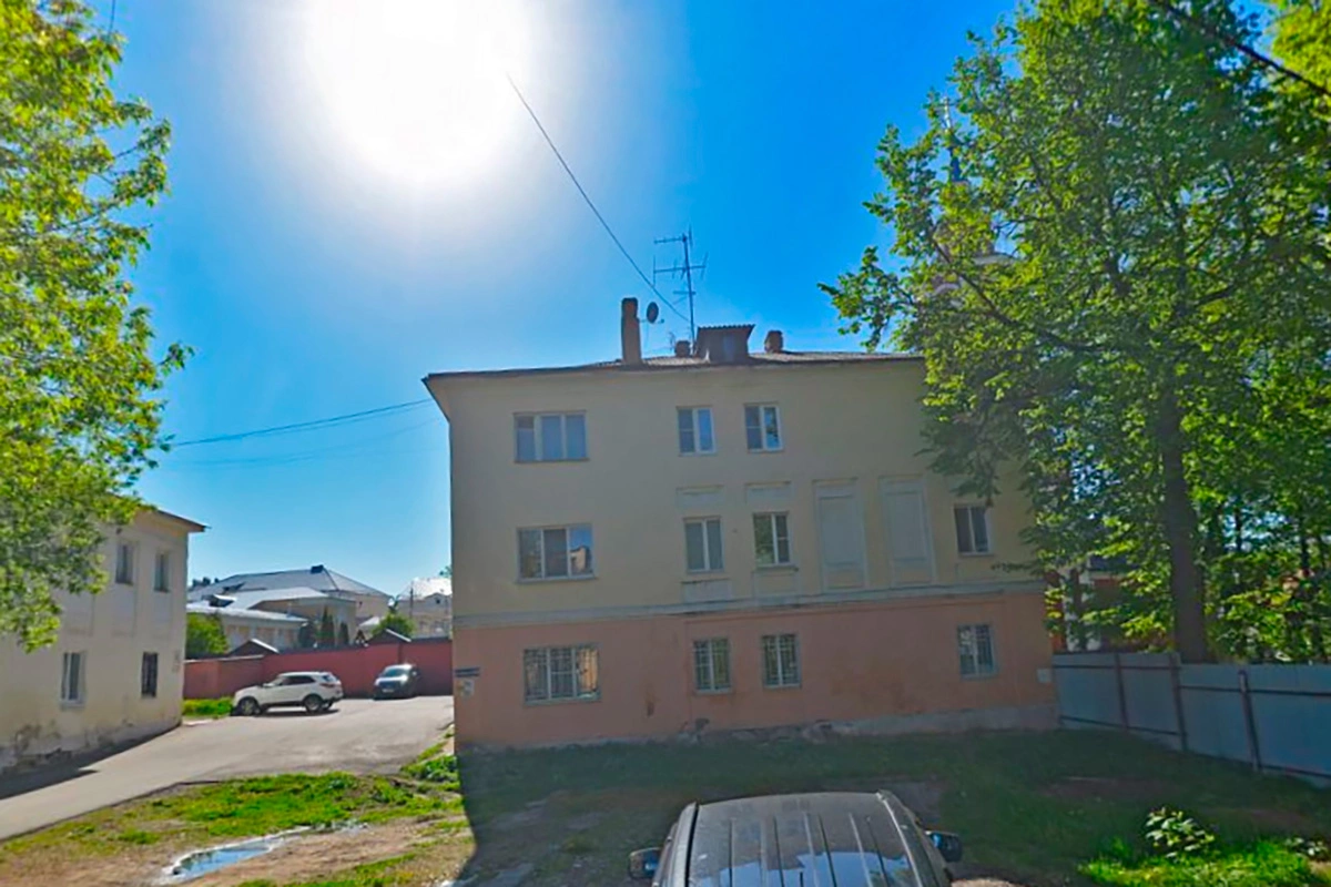 Калуга, улица Карпова, дом 15