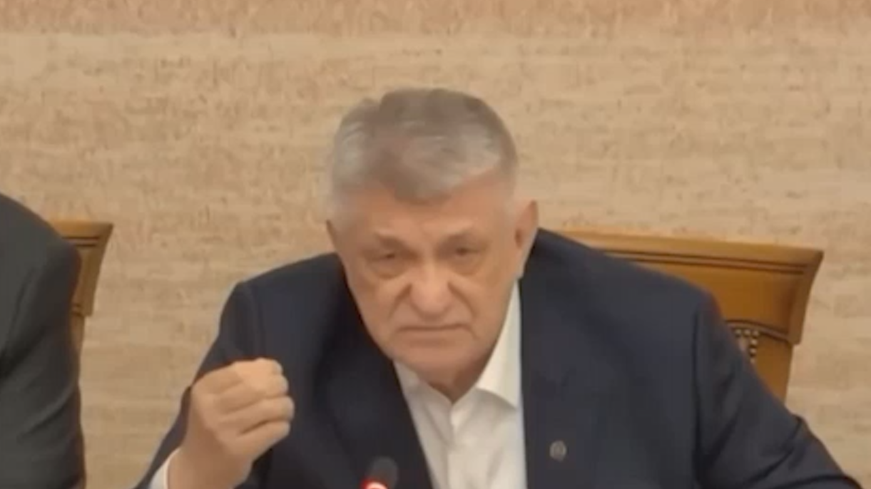 Путин предложил «не размахивать мечом» в законе об иноагентах